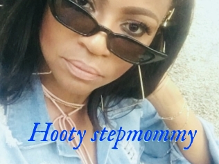 Hooty_stepmommy