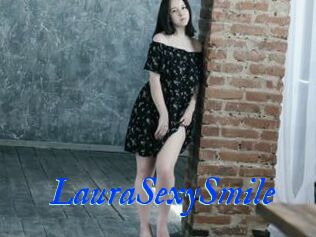 LauraSexySmile