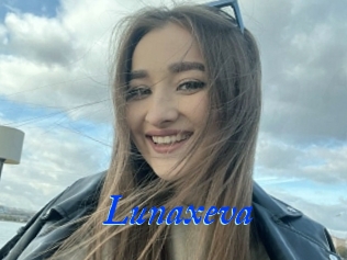 Lunaxeva