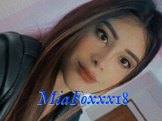 MiaFoxxx18