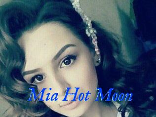 Mia_Hot_Moon