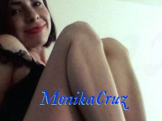 Monika_Cruz