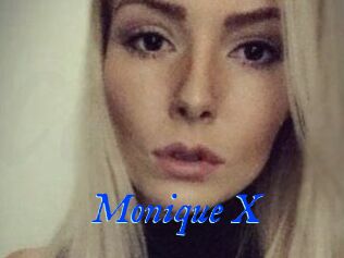Monique_X