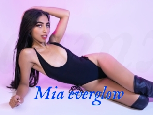Mia_everglow