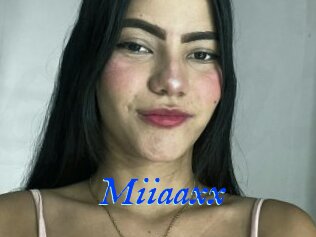 Miiaaxx