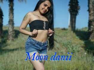 Moon_danii