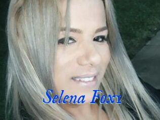 Selena_Fox1
