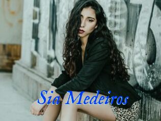 Sia_Medeiros