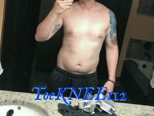 ToeKNEE112